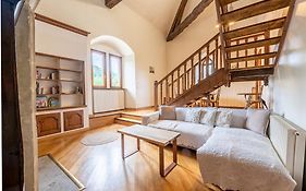 Chateau De Montpon - Grand Logement